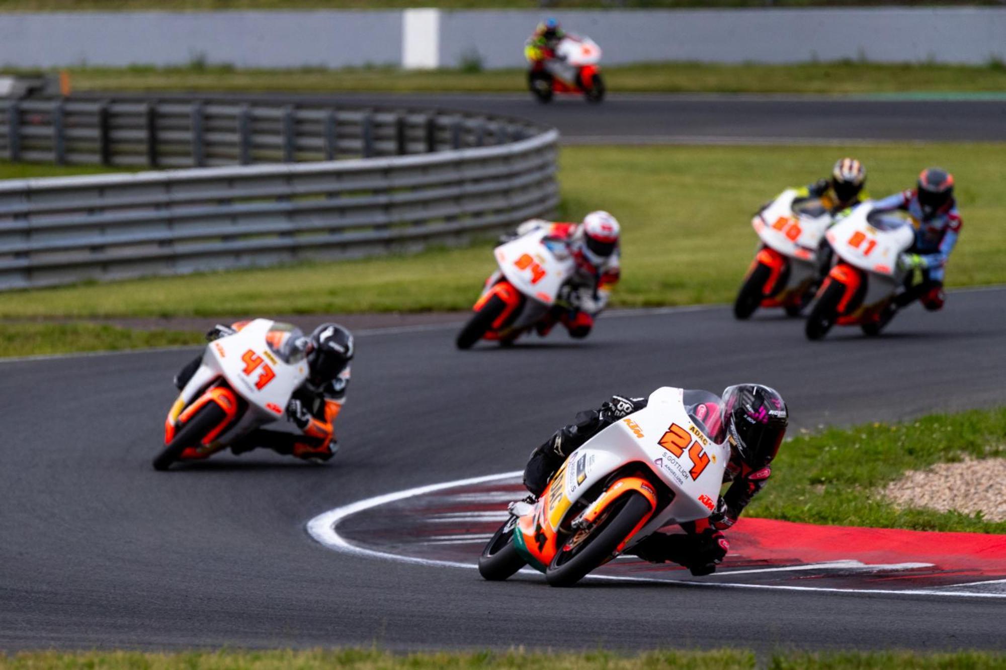 Hotel Motorsport Arena Oschersleben Kültér fotó